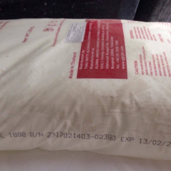 Cetyl Alcohol( Thaioil 1698)